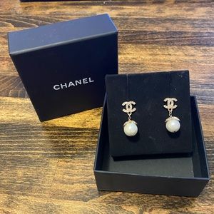 COPY - Chanel Pearl Drop Earrings